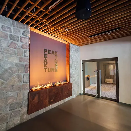 Peakture Hotel